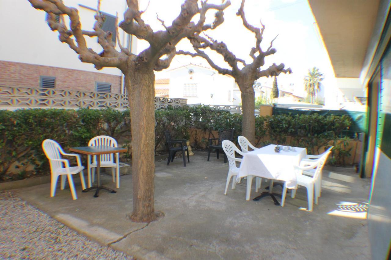 Apartmán Agi La Pinta Roses Exteriér fotografie
